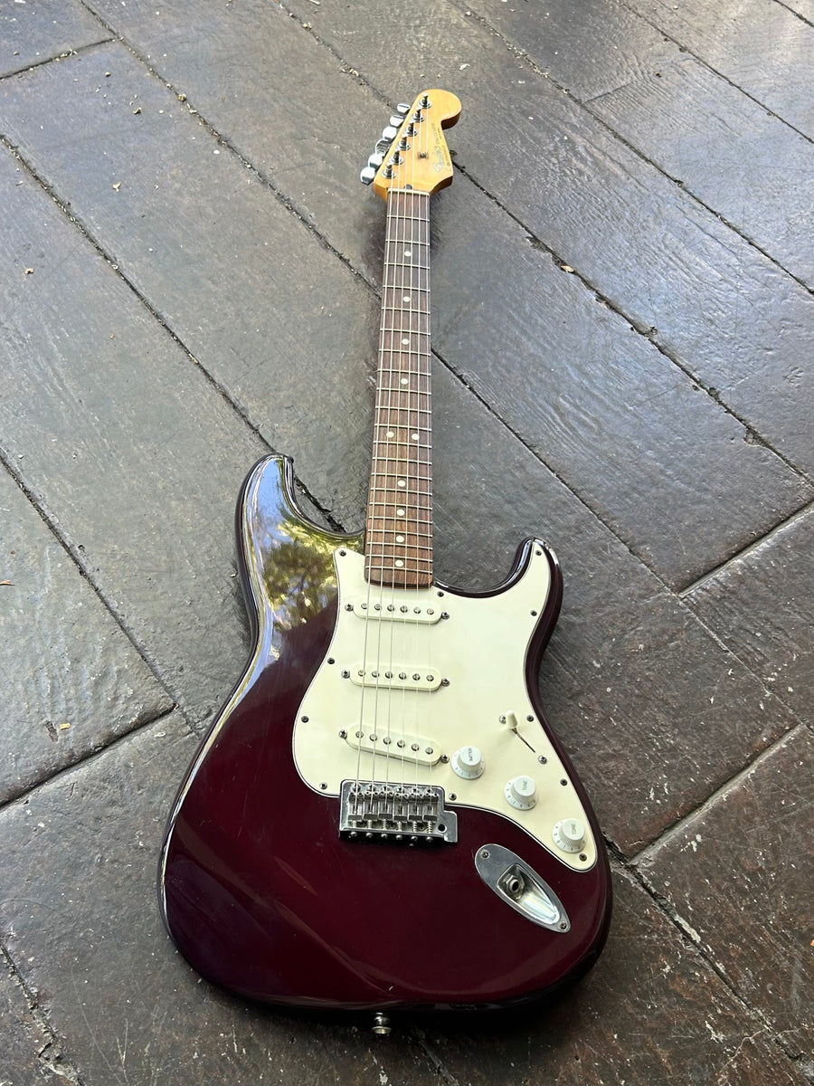 1996 Fender Standard Stratocaster – Moze Guitars
