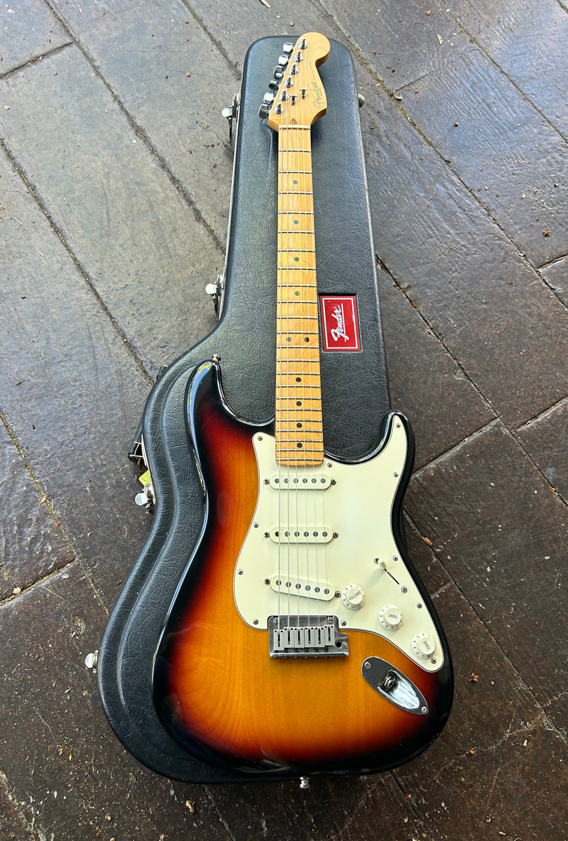 1999 Fender American Stratocaster – Moze Guitars
