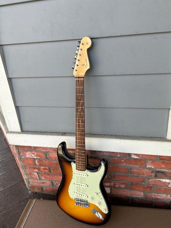 2015 Fender Stratocaster American Vintage 59 reissue – Moze Guitars