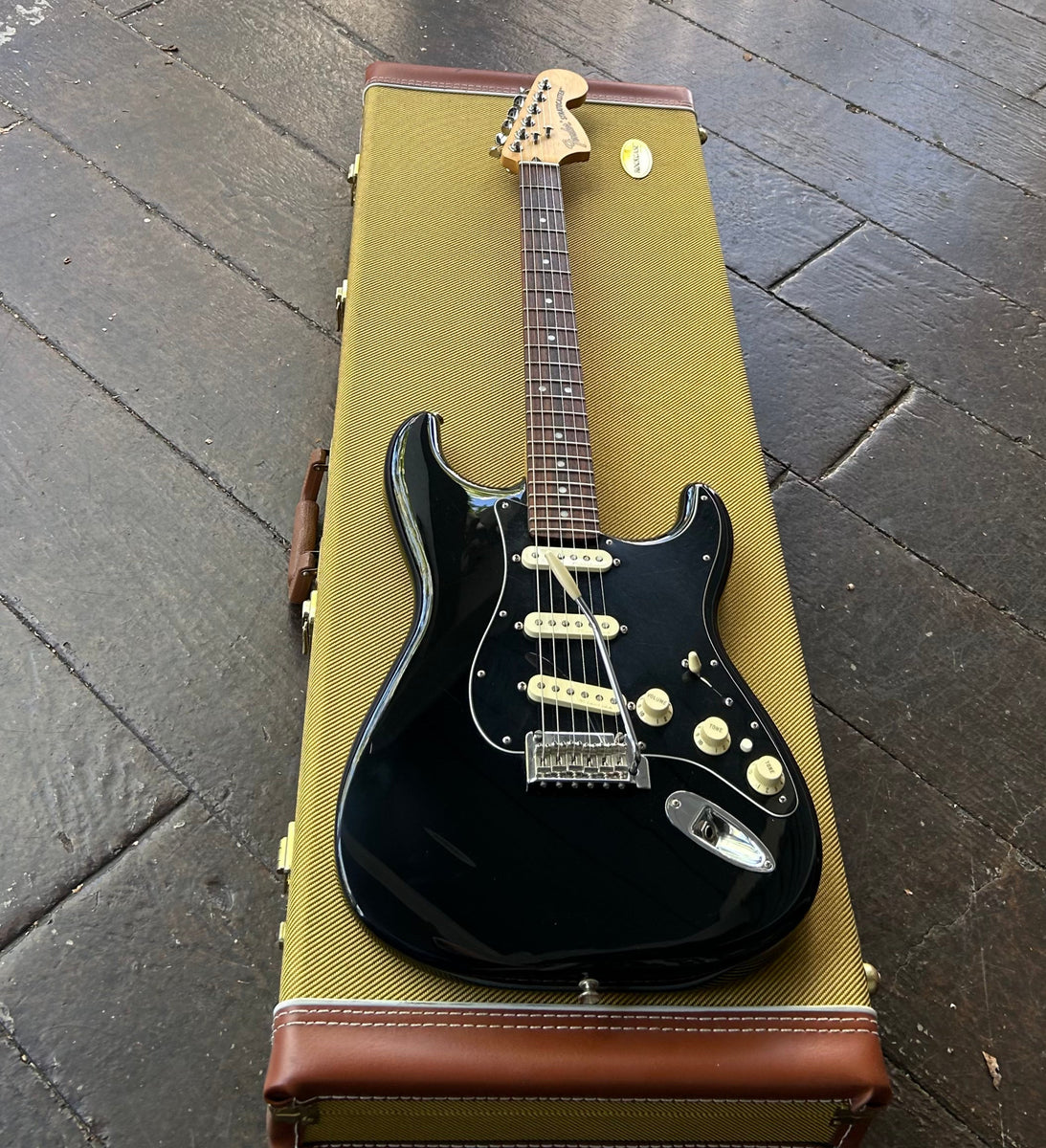 2016 Fender Deluxe Stratocaster MIM – Moze Guitars