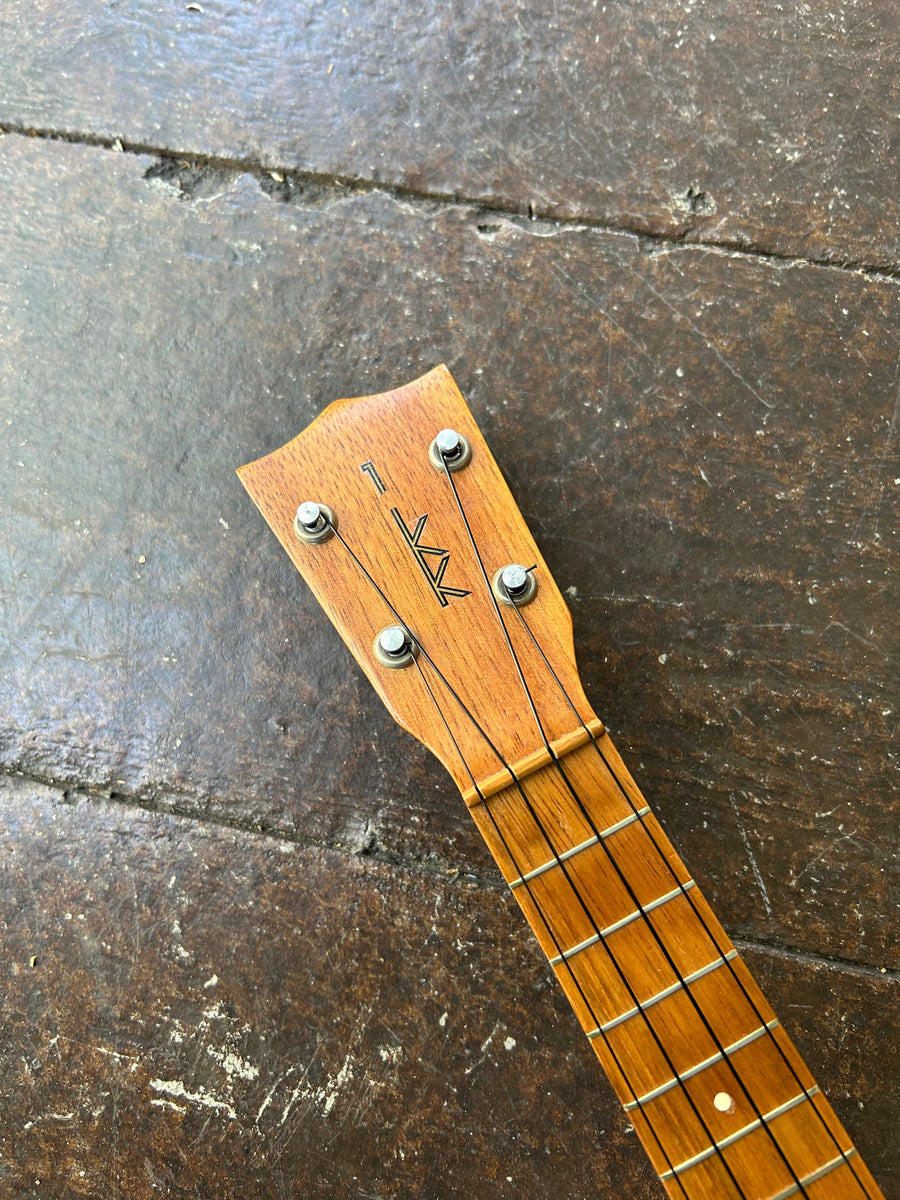 仏領ギアナ産 ナンベイオオタガメ 110mm 60's Kamaka Gold Label Soprano – Moze Guitars