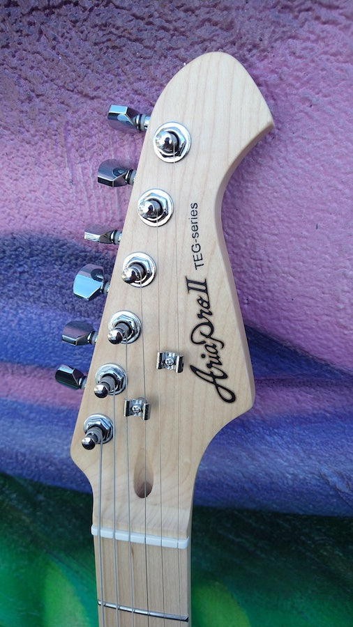 Aria Pro II TEG-002 Vintage White – Moze Guitars