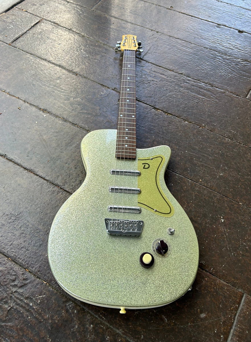 Danelectro 56 U-3 Silver Metalflake Reissue – Moze Guitars