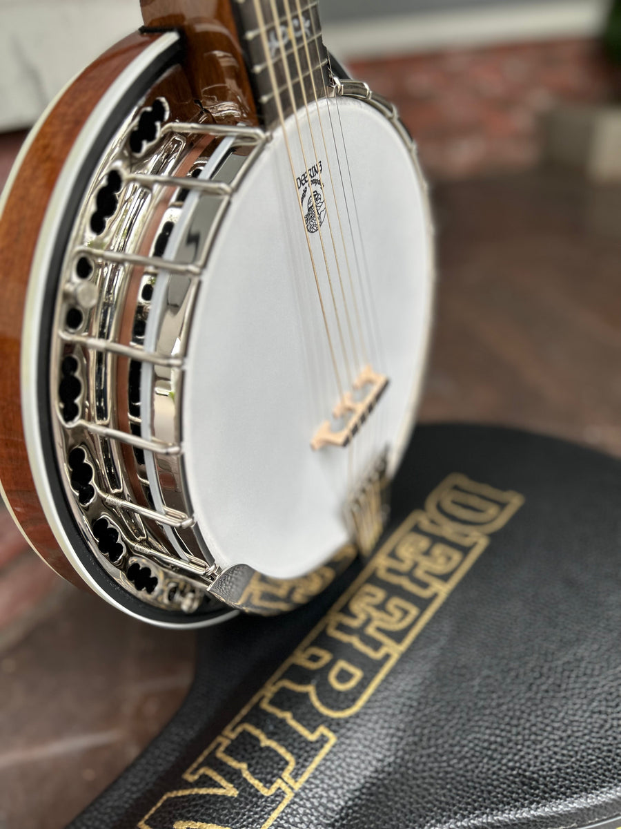 Deering Deluxe 6 String Banjo – Moze Guitars