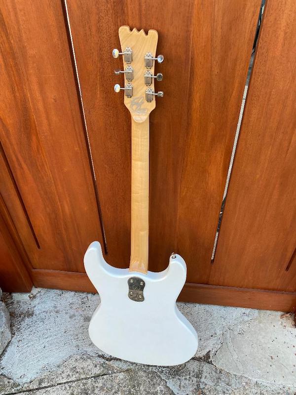 Hallmark 65 Custom – Moze Guitars