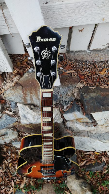 エレアコ Ibanez Artcore AF75 – Moze Guitars