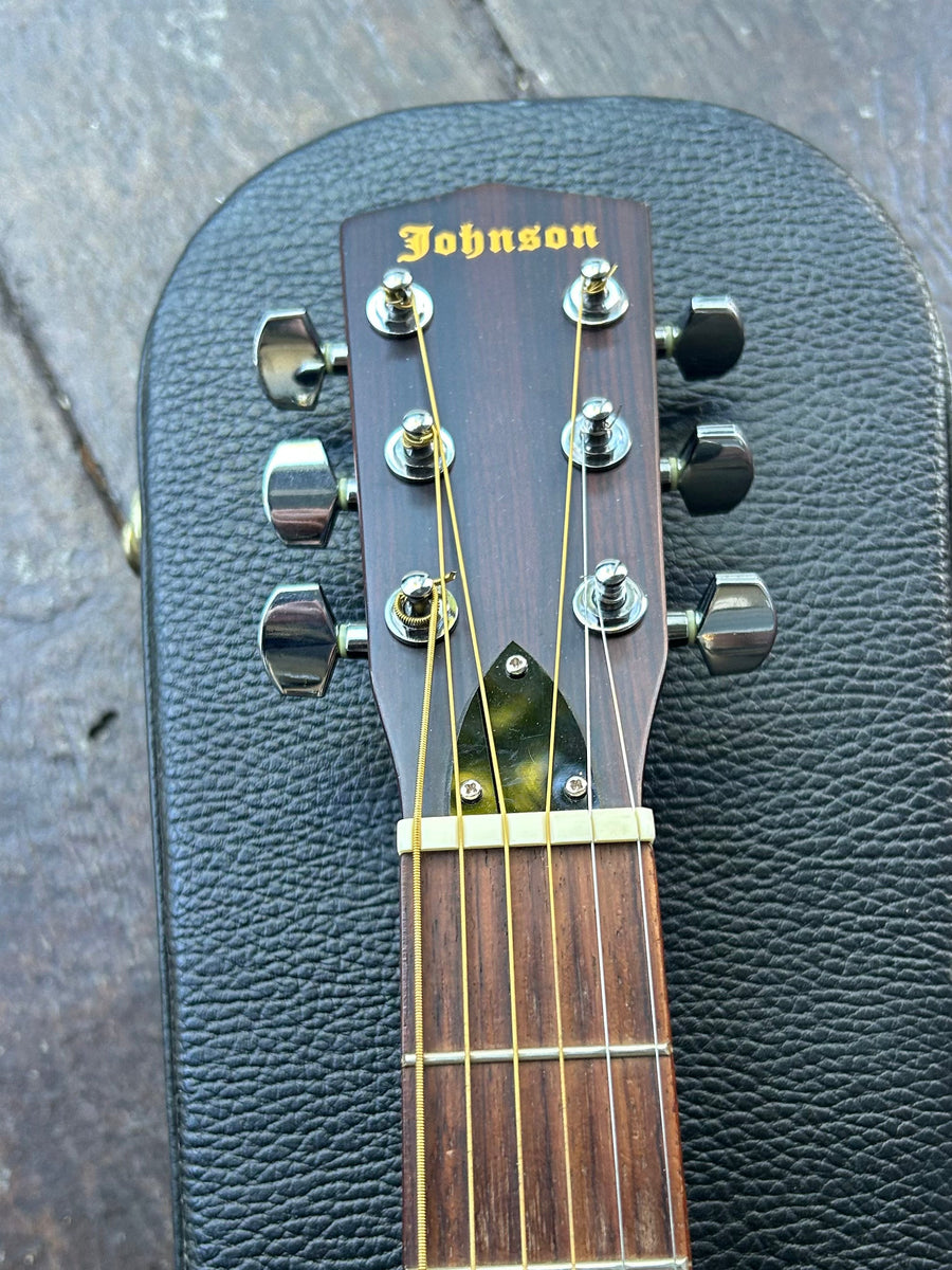 Johnson AXL 998 Metal Resonator – Moze Guitars