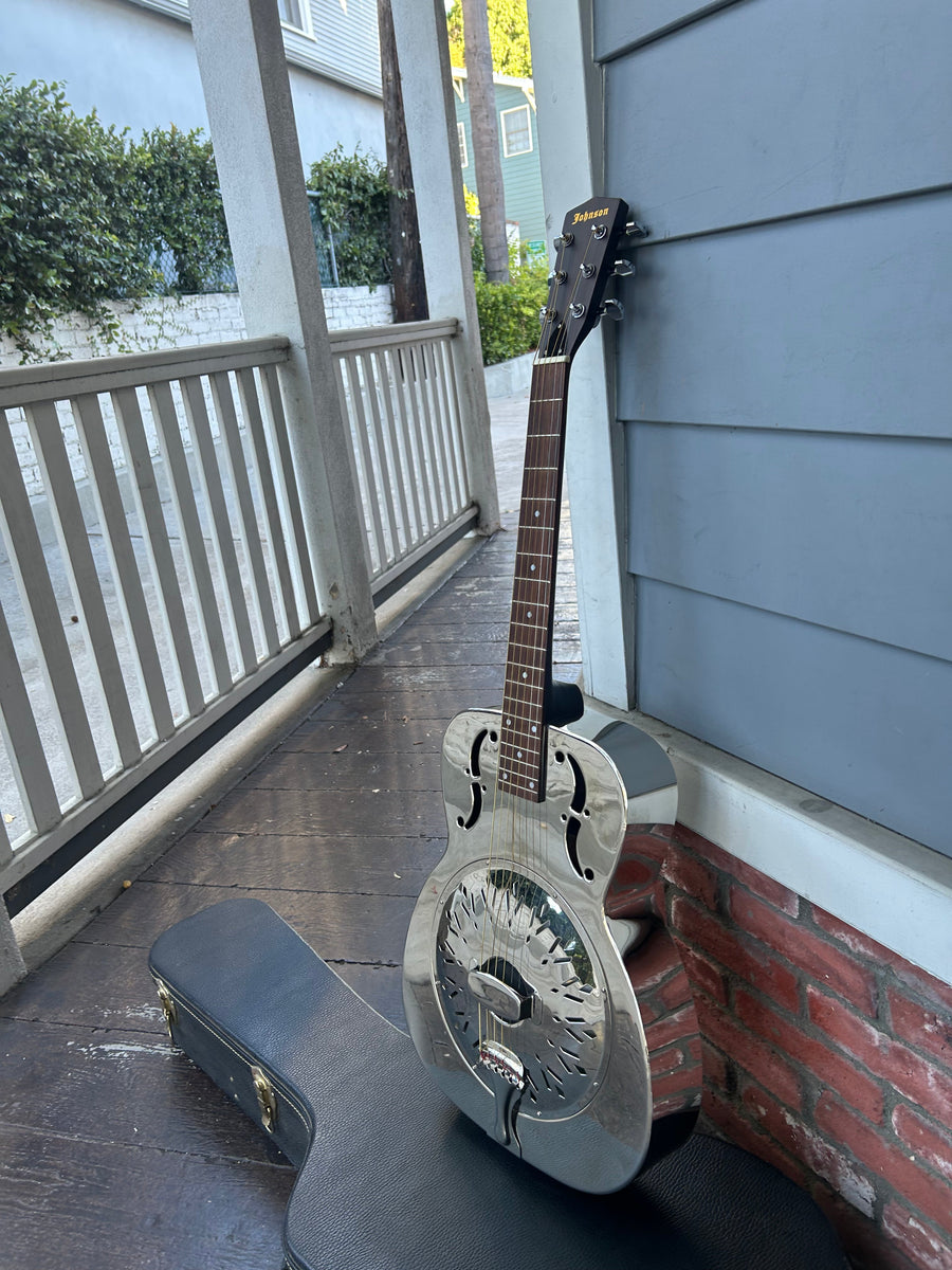 Johnson AXL 998 Metal Resonator – Moze Guitars