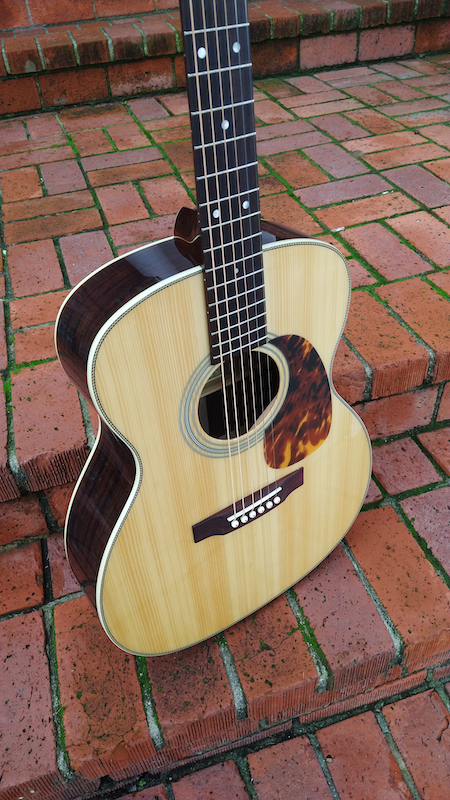 Recording King RO-328 – Moze Guitars