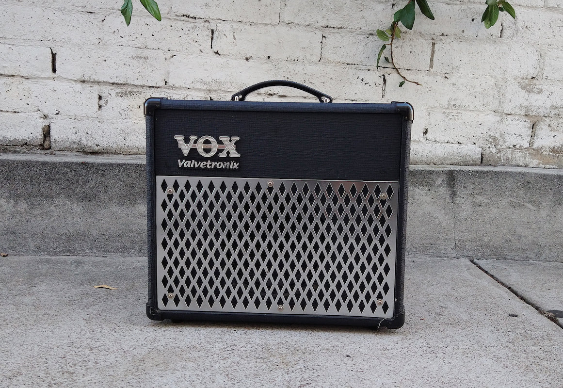 Vox AD15VT Valvetronix – Moze Guitars