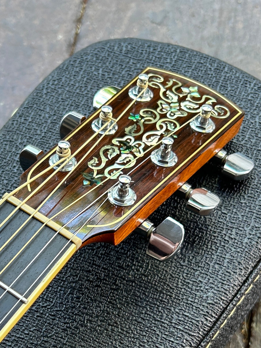 1995 Larrivee OM-10 Deluxe – Moze Guitars