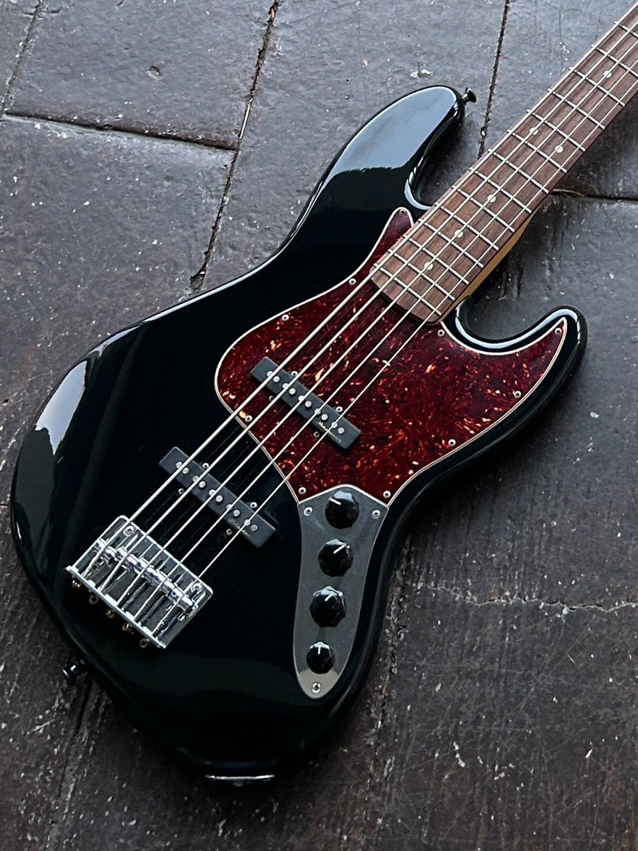2011 Fender Deluxe Active Jazz Bass V – Moze Guitars