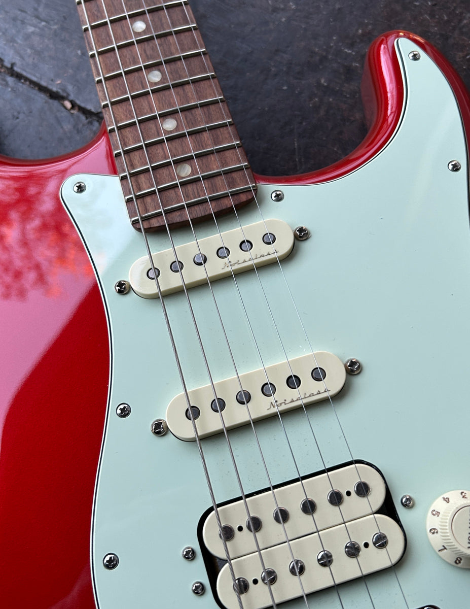 2020 Fender Deluxe Stratocaster HSS MIM - Candy Apple Red w