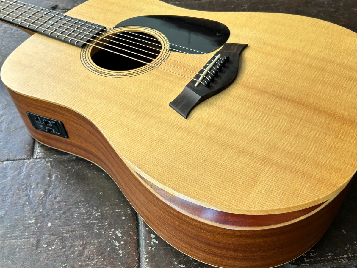 2021 Taylor Academy 10e – Moze Guitars