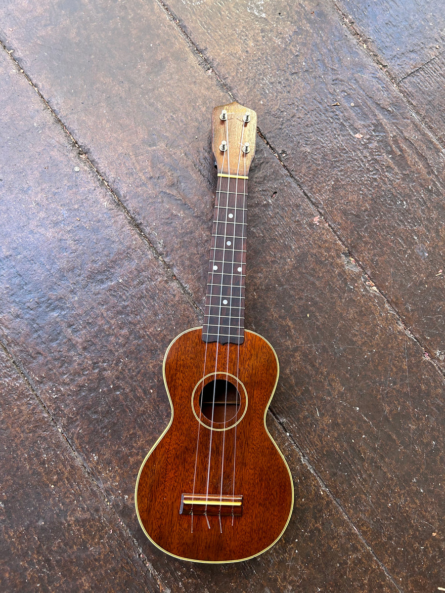 Gibson Ukulele Model 2