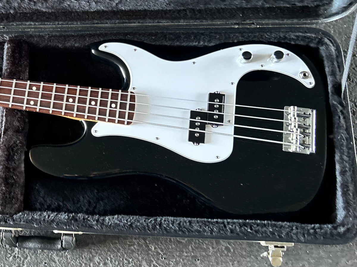 2008 Fender American Standard P-Bass – Moze Guitars