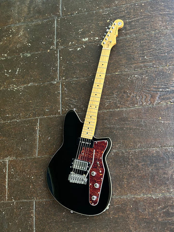 Black Reverend guitar, red pick guard, chrome humbucker with P90 black pick up, maple neck, with black dot inlays, maple headstock