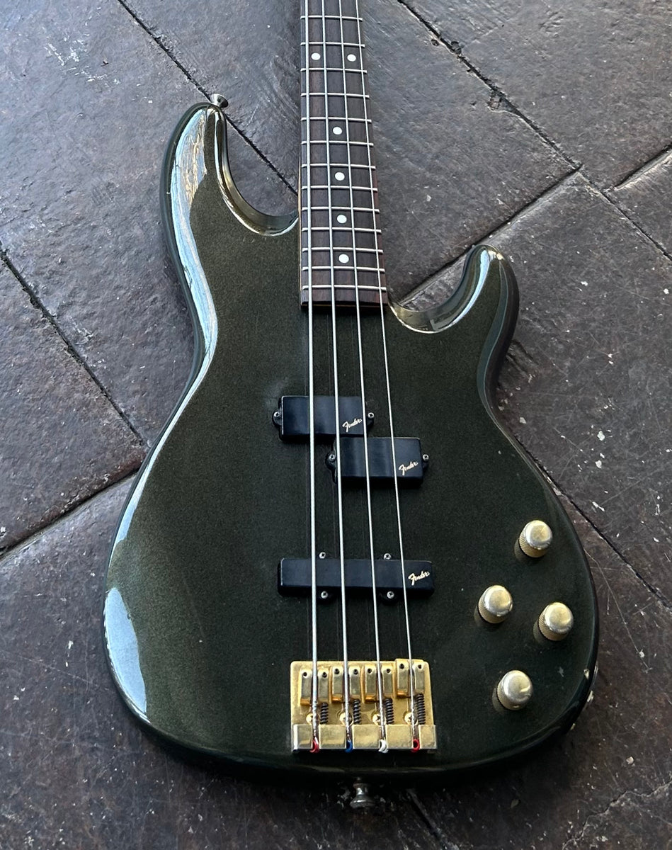 1994 Fender Precision Bass Lyte – Moze Guitars