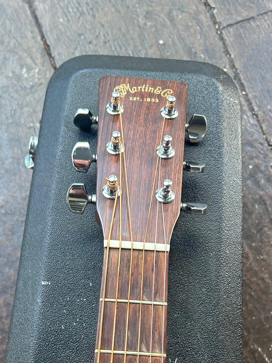 【9/2迄の掲載となります！】専用ハードケース付Martin OM-21 2002 Martin OM-21 – Moze Guitars