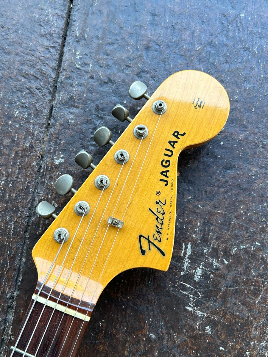 2004 Fender Jaguar Sunburst Japan – Moze Guitars