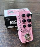 Profile of Mooer D7 Delay Pedal propped up against included box