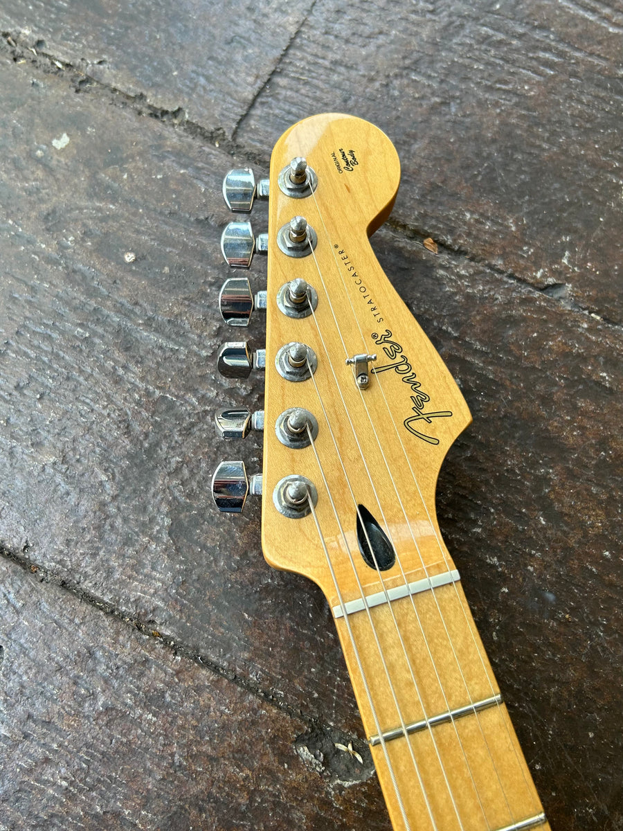 2018 Fender Stratocaster MIM – Moze Guitars