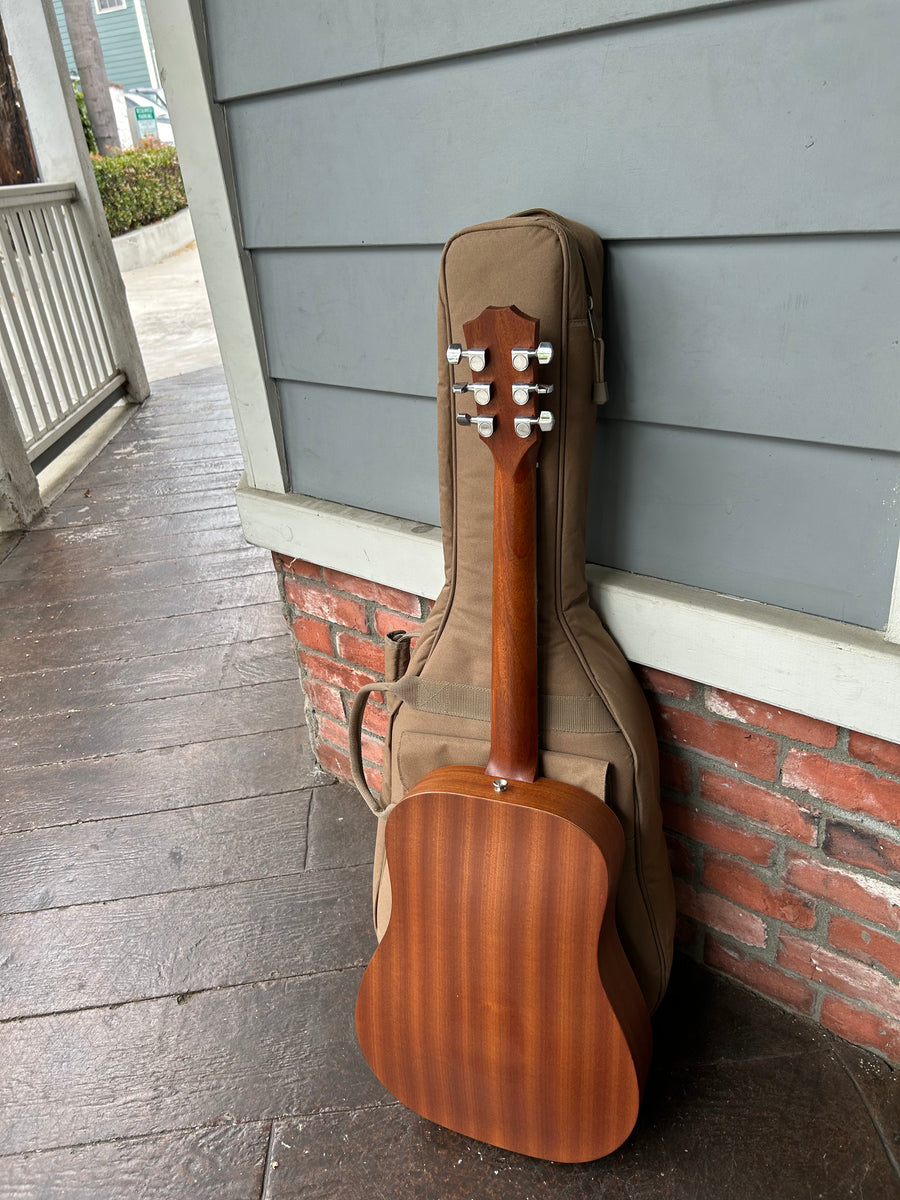 2002 Baby Taylor 305GB – Moze Guitars
