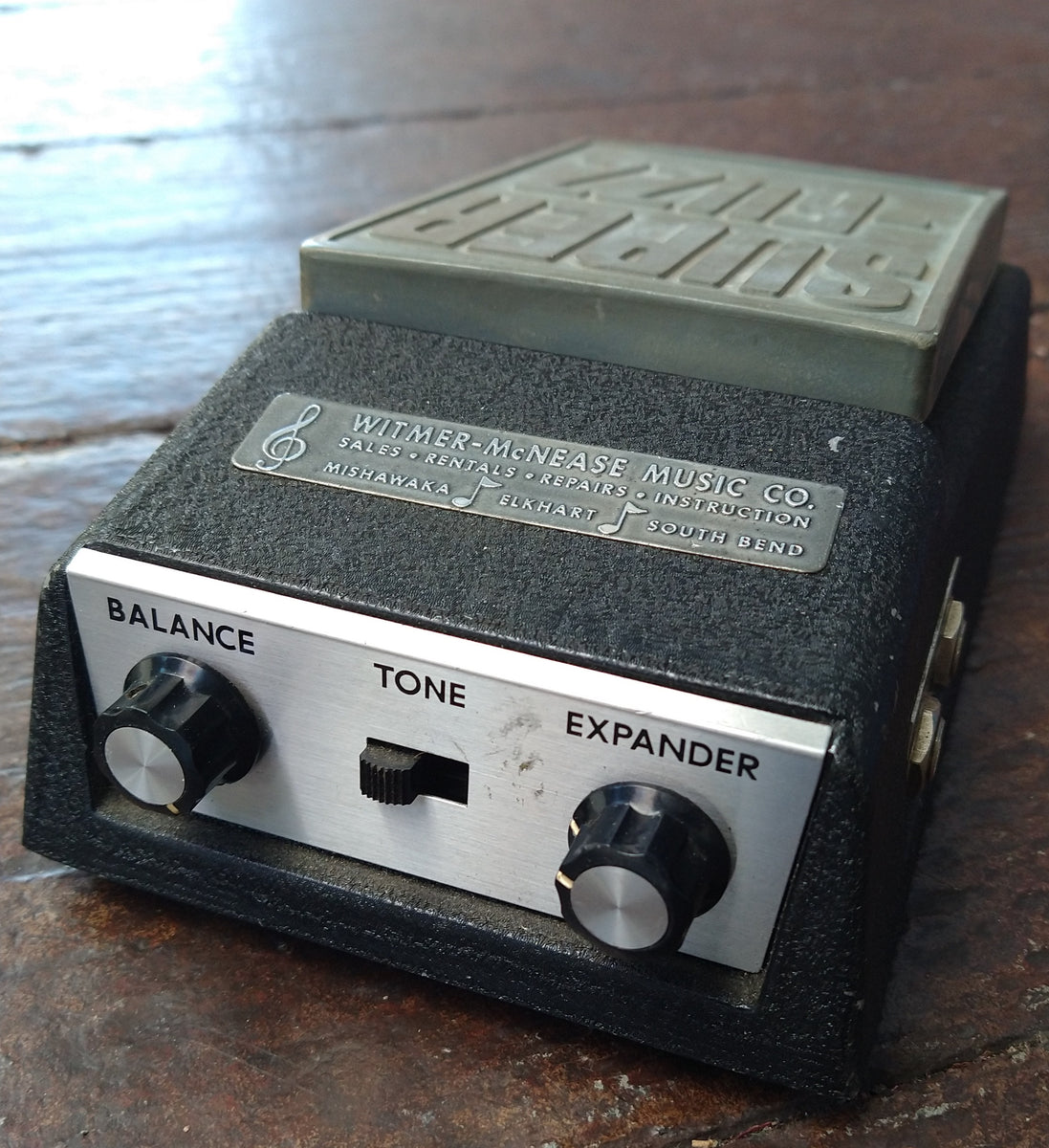 ギター UNIVOX SUPER FUZZ Univox VINTAGE Super Fuzz Black mid70's ｜イケベ楽器店