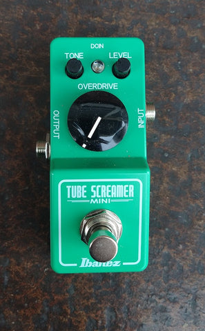 Green guitar pedal, Tube screamer mini with black knob and metal single button footswitch