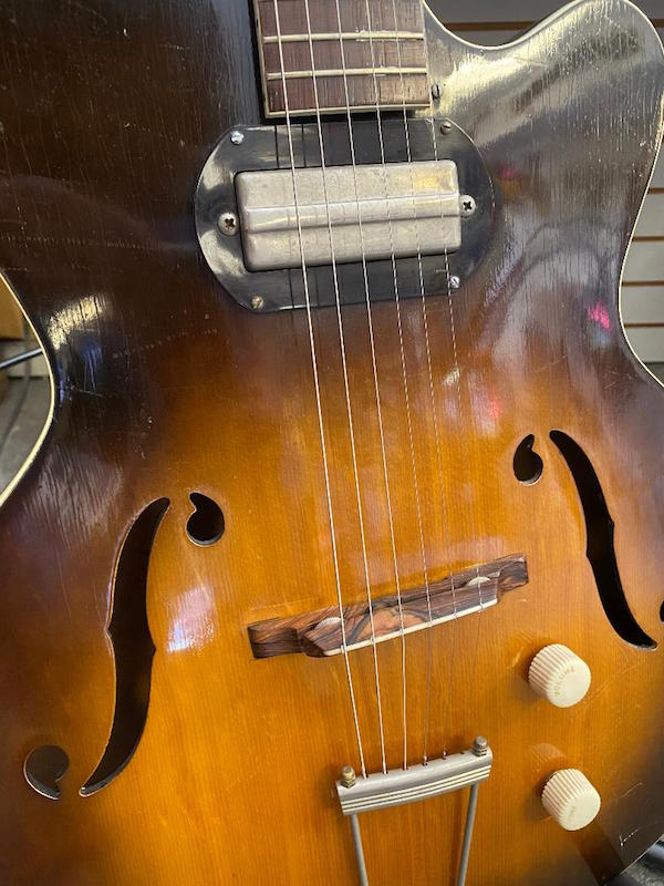 Silvertone　H61 シルバートーン　ハーモニー　Harmony silv604-03.jpg