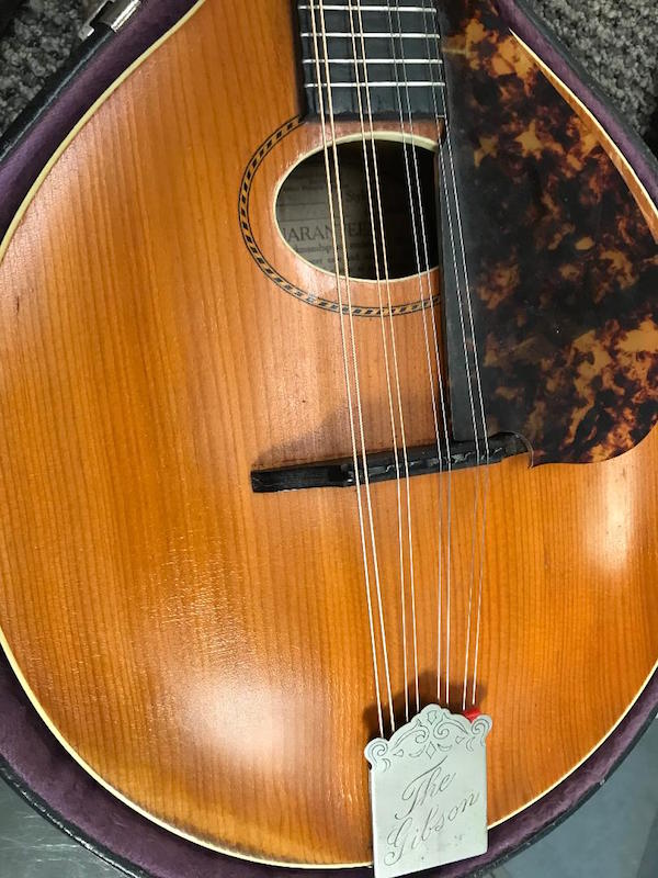 1916 The Gibson Mandolin – Moze Guitars
