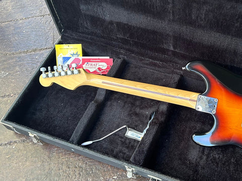 ギター Fender Stratocaster PLUS USA 1992 Fender USA Made Stratocaster Plus Electric Guitar in Blue