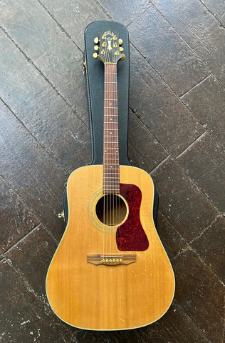 1997 Guild DV-4 Dreadnought Natural