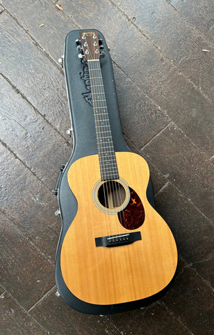 2011 Martin OM-21