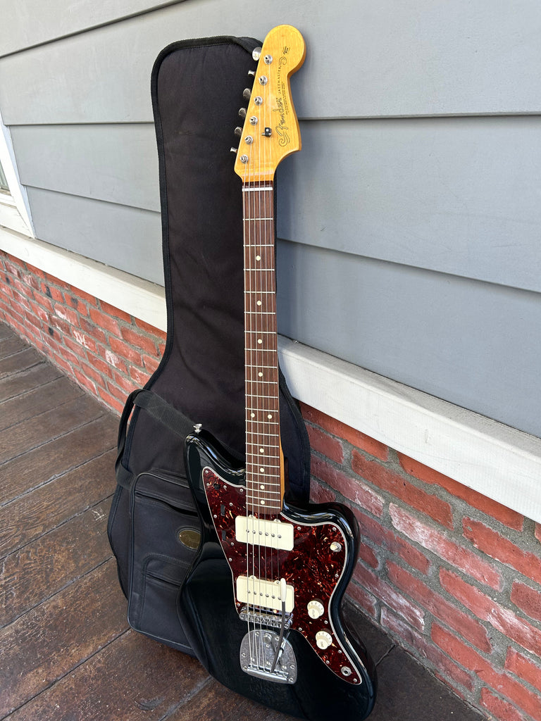 2013 Fender Jazzmaster MIM Player Series – Moze Guitars