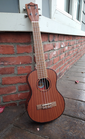 Amahi Mahogany Tenor Classic Ukulele