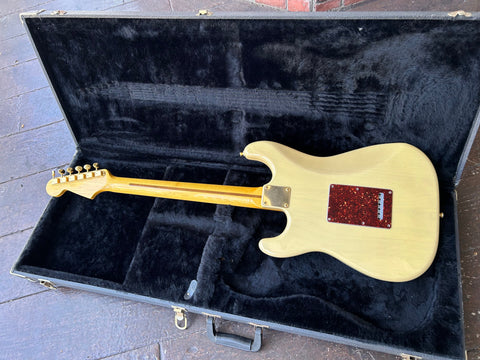 Custom Warmoth Stratocaster – Moze Guitars