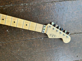 Fender EVH Striped Series - White w/ Black Stripes