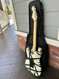 Fender EVH Striped Series - White w/ Black Stripes