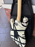 Fender EVH Striped Series - White w/ Black Stripes