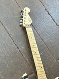 Fender EVH Striped Series - White w/ Black Stripes