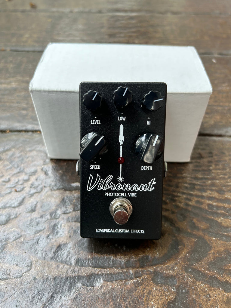 Lovepedal Vibronaut Photocell Vibe – Moze Guitars