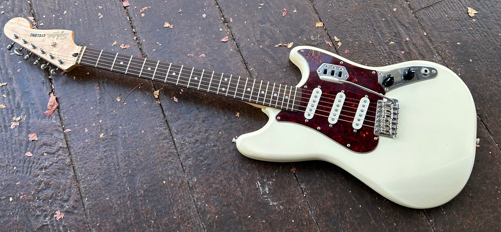 Squier Paranormal Cyclone – Moze Guitars