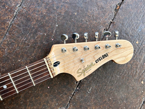 Squier Paranormal Cyclone – Moze Guitars