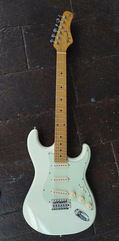 Tagima TG-530 Millenium White