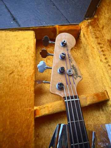 Fender American Vintage 62 Jazz Bass 99年 1999 Fender American Vintage 62 Jazz Bass – Moze Guitars