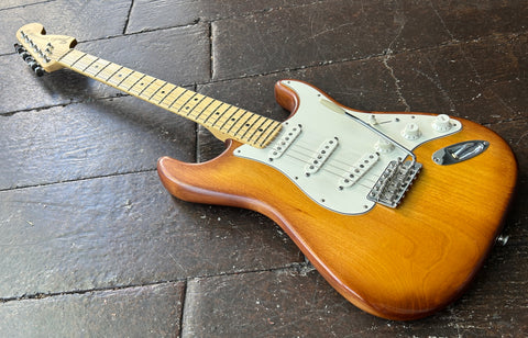 2013 Fender FSR American Special Hand-Stained Stratocaster Honey