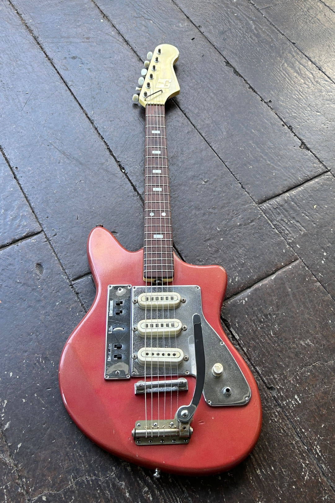 Electric Guitars – Tagged 