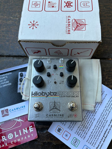 kilobyte pedal Caroline Guitar Company Kilobyte-2000 Lo-Fi Tap Delay (used) – Moze Guitars