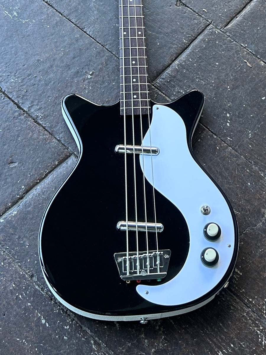 Danelectro Long Scale 59DC Bass ケース付属 Danelectro '59DC Long Scale Bass - Black | Sweetwater